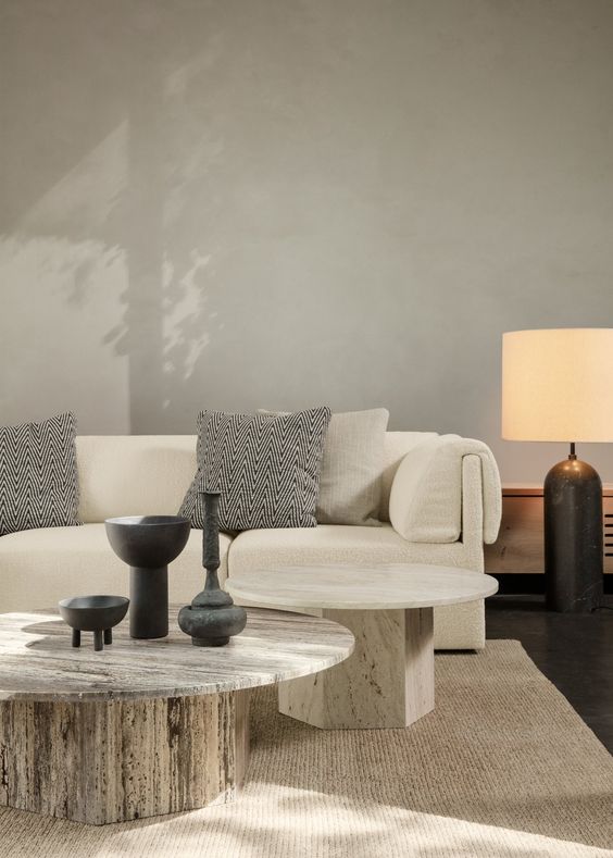 стол из травертина
